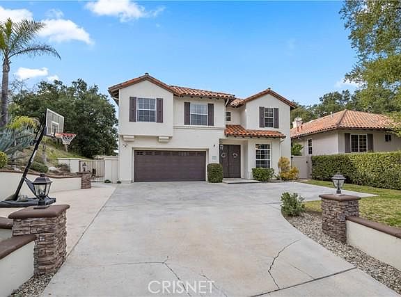 4th image of 23680 White Oak Ct