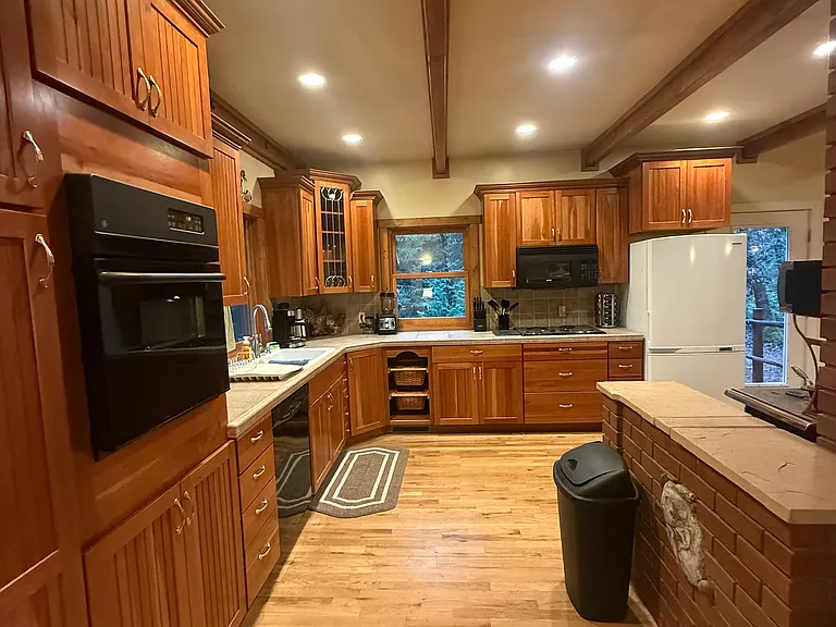 3330 Castle Lake Rd — Photo 6