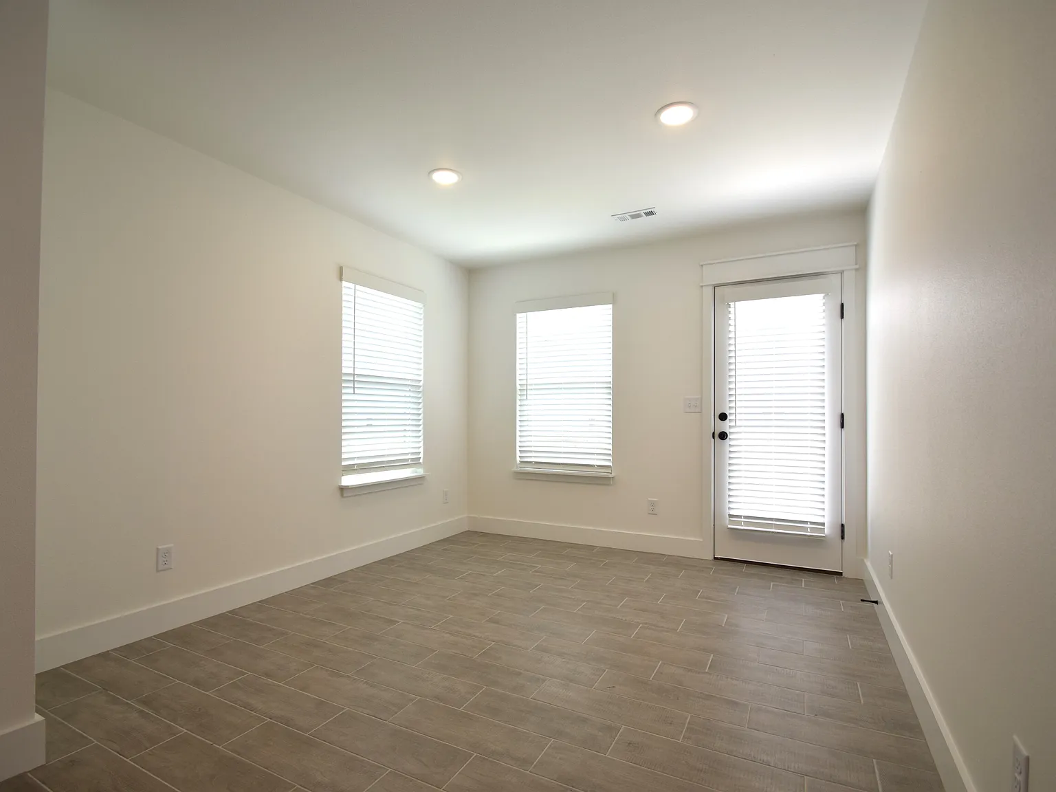 4 bed, 1550 sqft, $1,650 — Photo 3