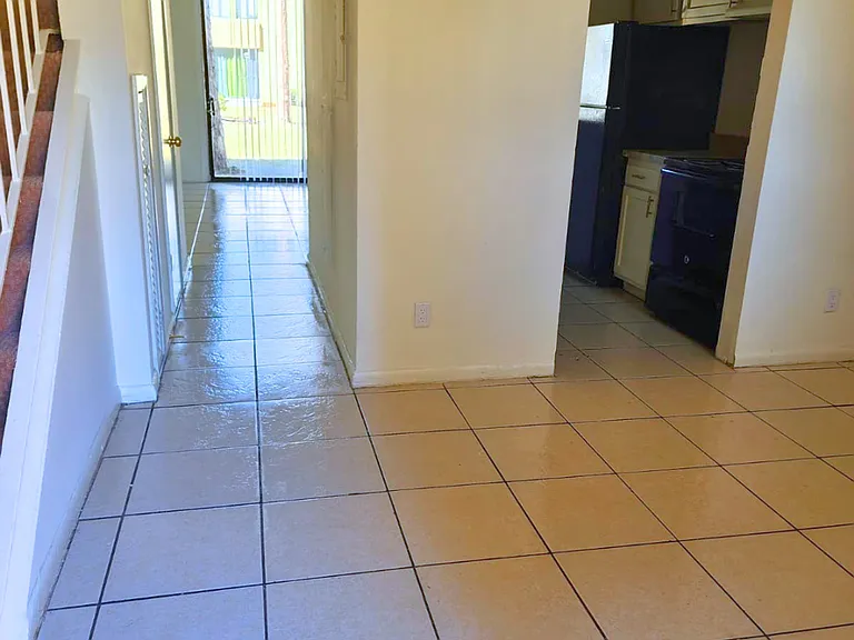 3263 Bourbon Aly W #E — Photo 10