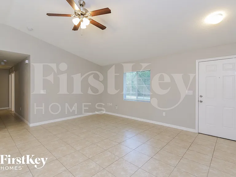 5569 Landry Ave — Photo 3