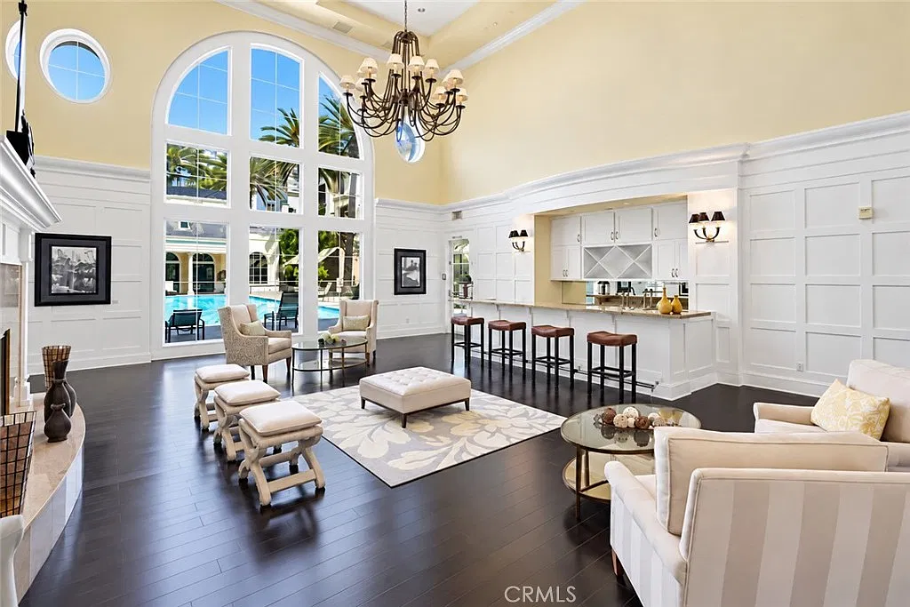 1 bed, 868 sqft, $3,295 — Photo 4