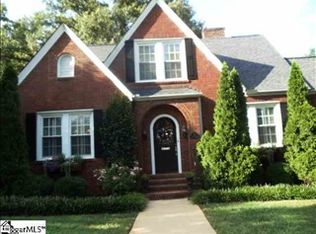 19 Lanneau Dr, Greenville, SC 29605