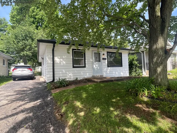1007 Lindemann Rd, Saint Louis, MO 63131