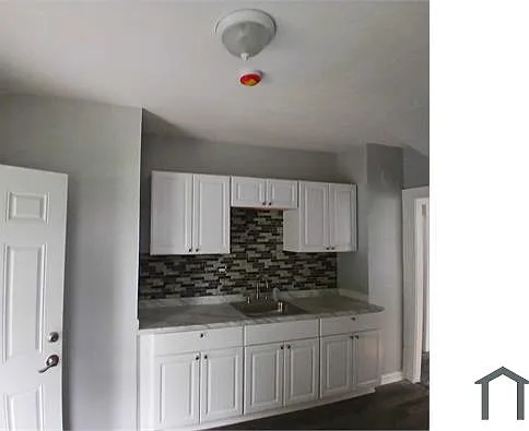 5961 Coplin St — Photo 8