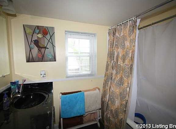 3rd image of 1026 Milton St