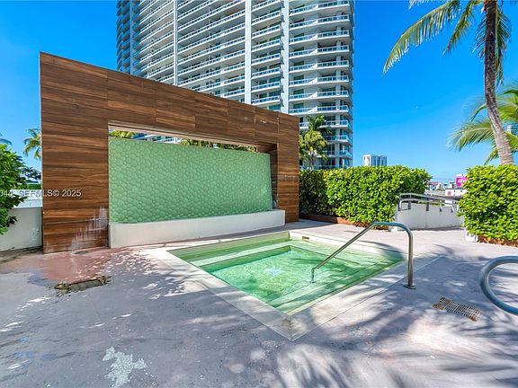 4th image of 350 S Miami Ave #20