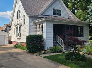 302 W Columbia Ave #2, Champaign, IL 61820