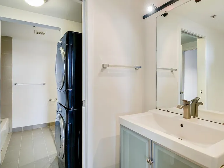 444 N 4th St #610 — Photo 12
