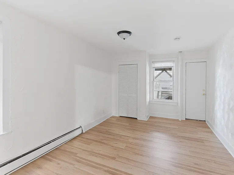 339 2nd Ave #1 — Photo 5