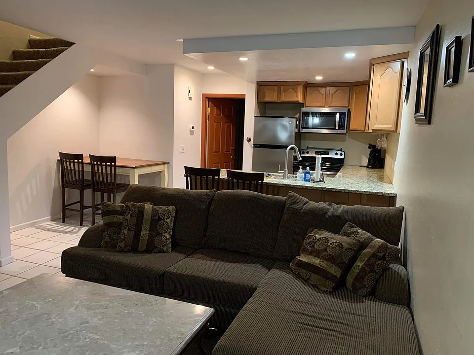 1384 Park Ave #2-13
