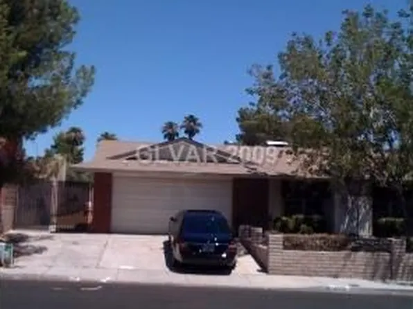 4370 Lariat Dr, Las Vegas, NV 89121