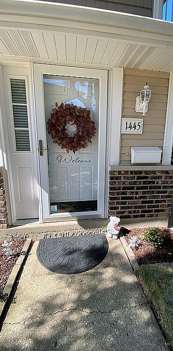 1st image of 1445 Bear Flag Dr #33-4