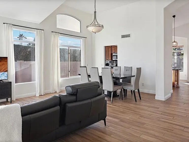 15014 N 54th Pl — Photo 11