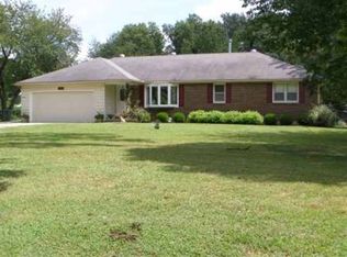 27540 Southwood Ln, Sedalia, MO 65301