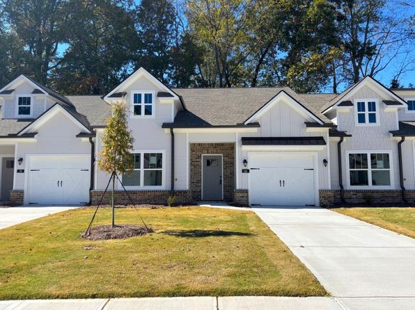 66 Village Ct