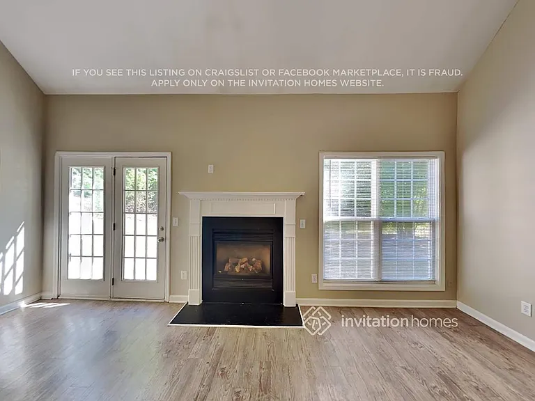 467 Greyhawk Way — Photo 5