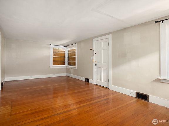 3rd image of 943 N 103rd Street