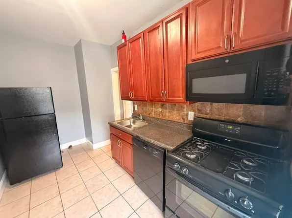 42 W 29th St #42E, Bayonne, NJ 07002