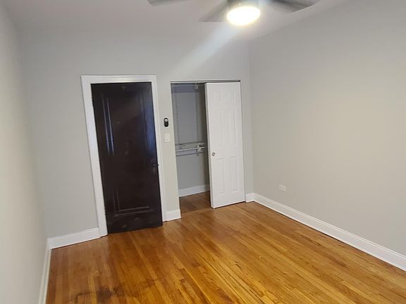 3rd image of 4831 N Wolcott Ave APT 2B