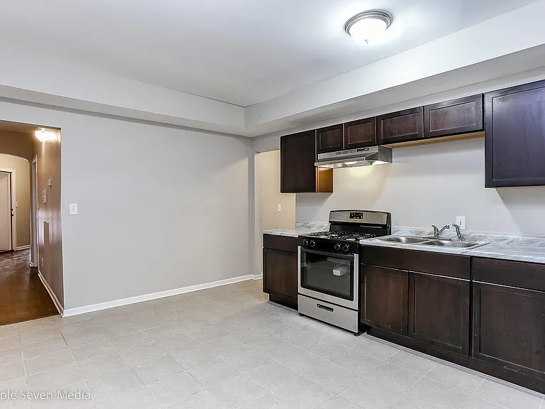 8048 S Paulina St — Photo 11