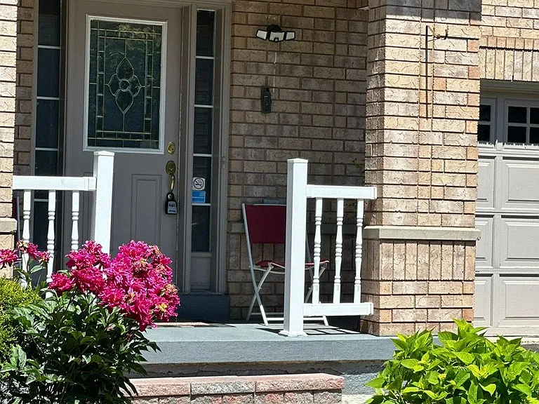 122 Hollingsworth Cir — Photo 2