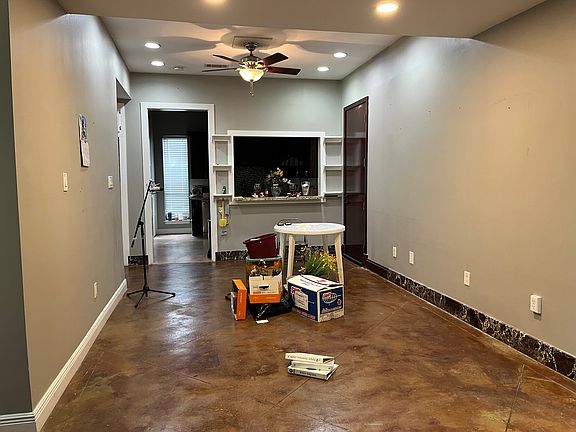 3rd image of 11646 N Oak Hills Pkwy #4