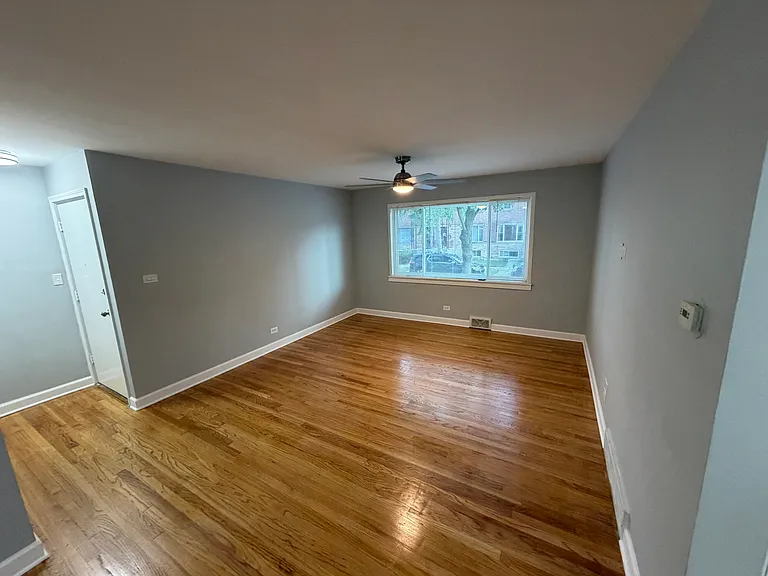 2854 W Glenlake Ave #1W — Photo 6