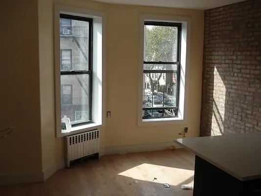 Rented by Sam Tabak | media 11