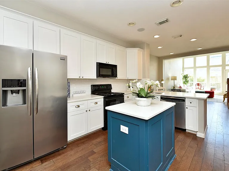 8814 Silent Willow Ln — Photo 5