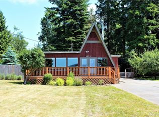 1073 Ellie Ln, Camano Island, WA 98282
