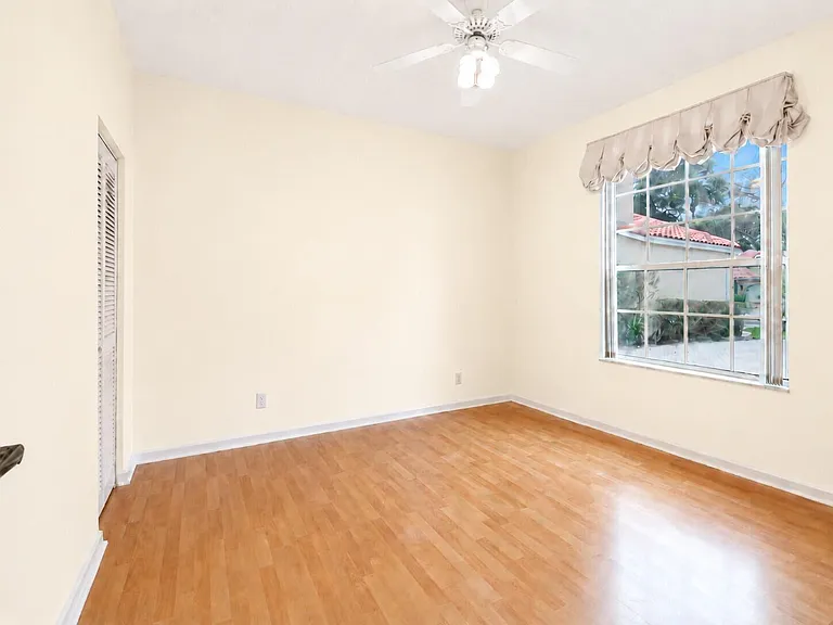 11081 Springbrook Cir — Photo 33