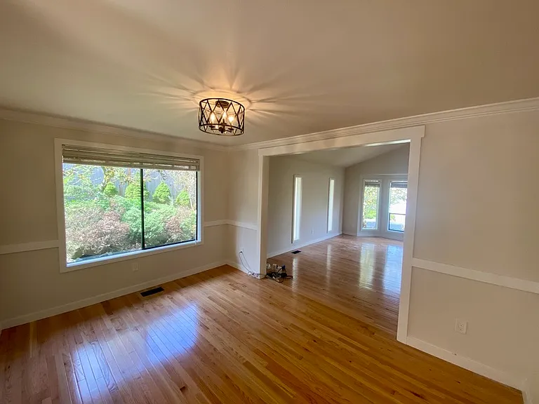 650 Jasmine Pl NW — Photo 5
