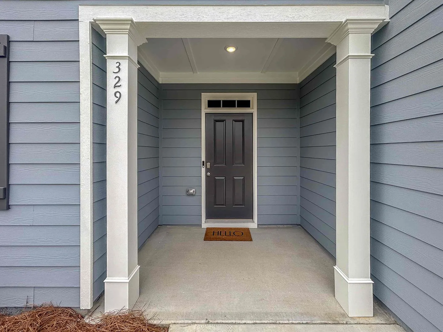 Modern Luxury Meets Small-Town Charm! 4 BR 3.5 BA! — Photo 2