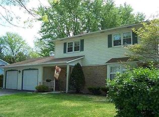 408 Pawnee Dr, Mechanicsburg, PA 17050
