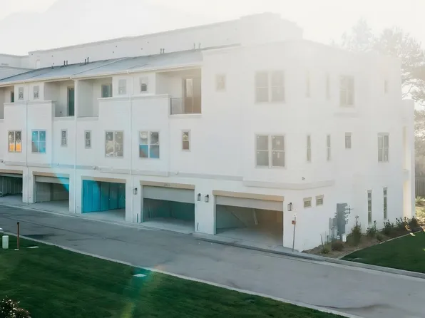 2172 E Rising Wolf Ln S #16, Holladay, UT 84117