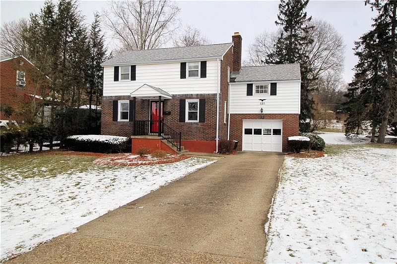 1st image of 121 Pickwick Dr