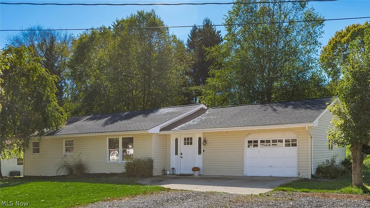 270 E Highland Dr photo 1