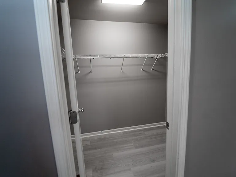 2911 Hillside Pl — Photo 9
