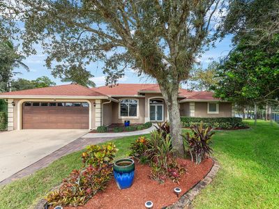 100 Royal Court, Royal Palm Beach, FL, 33411
