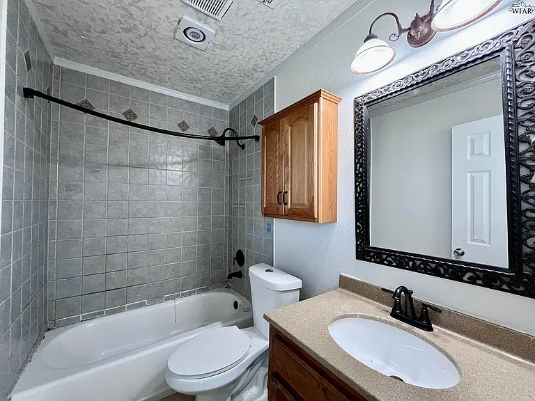 4318 Edgehill — Photo 11