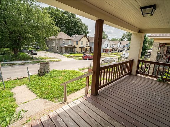 4th image of 212 N Wheeling Ave