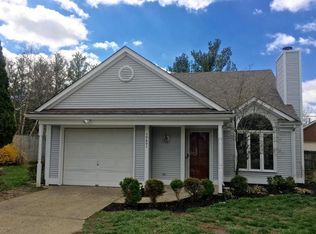 10401 Bay Pointe Cir, Louisville, KY
