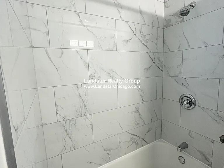 2715 W Berwyn Ave #1 — Photo 10