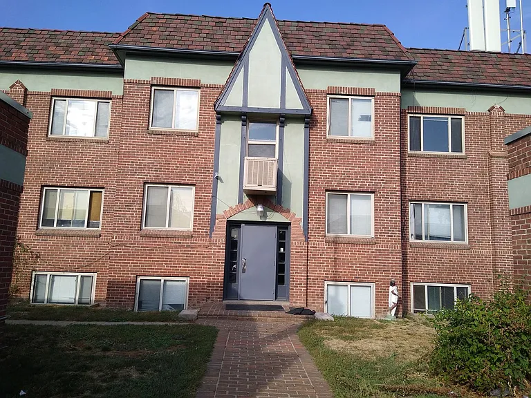 2833 N Colorado Blvd — Photo 36
