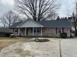 104 Brushy Creek Rd, Taylors, SC 29687