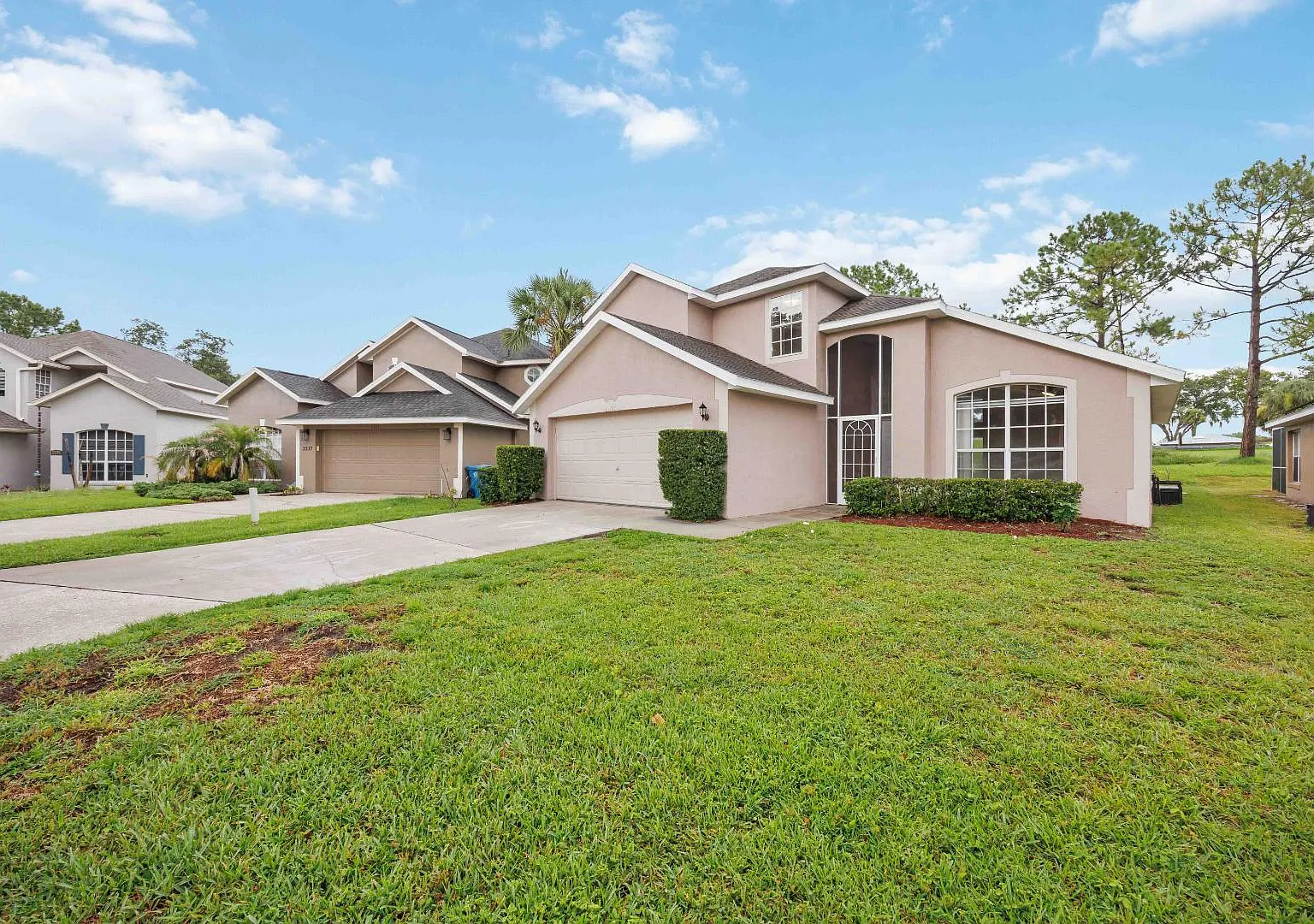 2235 Mallory Cir — Photo 3