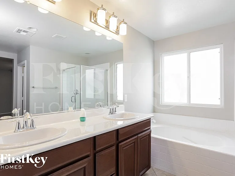 9352 Pearblossom Sky Ave — Photo 10