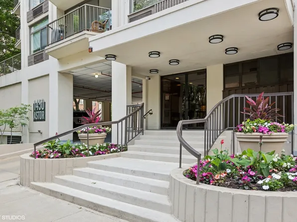 1450 N Astor St APT 14C, Chicago, IL 60610