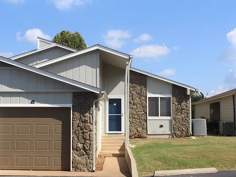 The Cottages at UCO — Photo 13